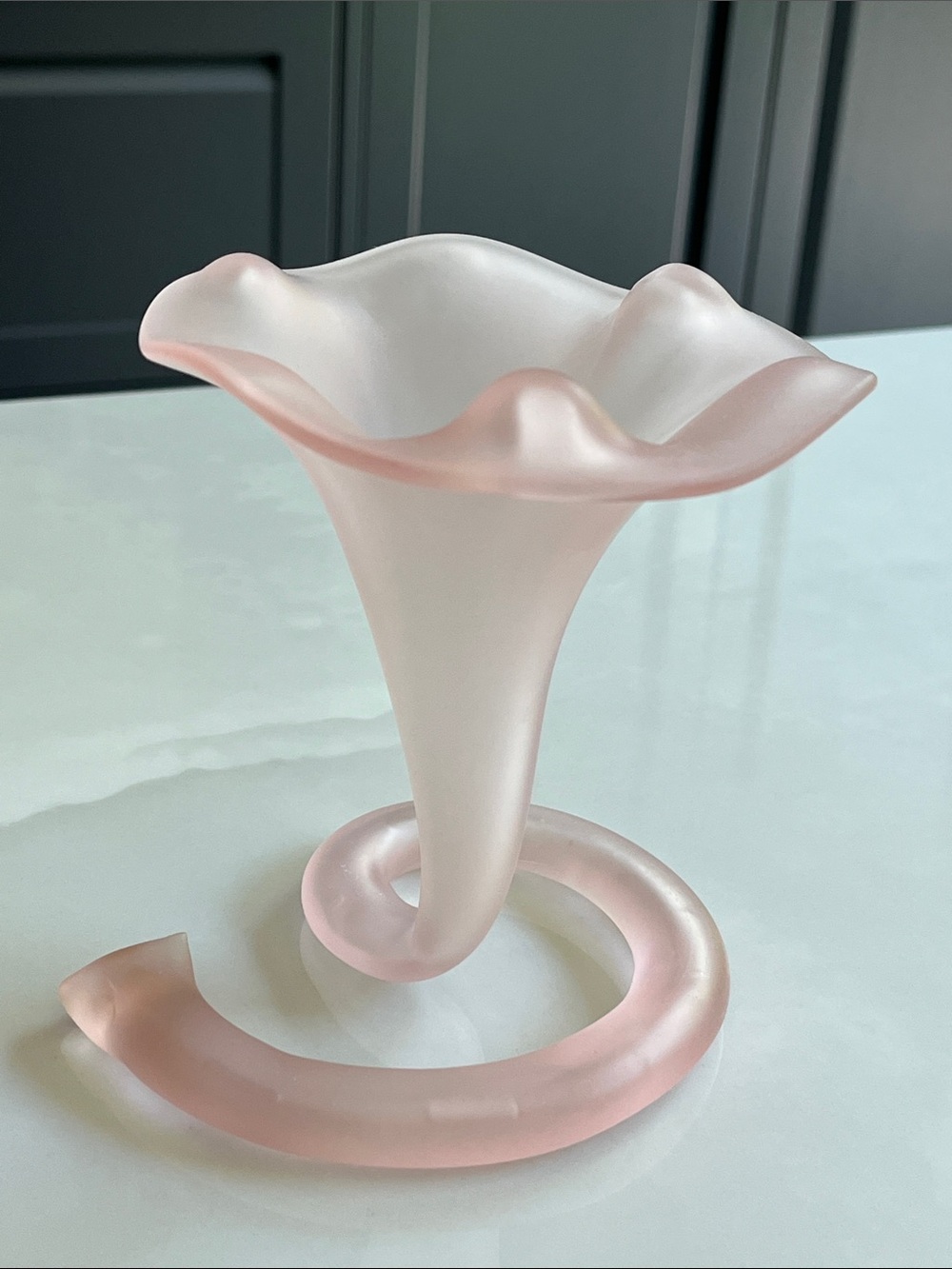 Stiver Italy Frosted Pink Lily Vase. Italian Matte Frosted Glass Vase. 1970. - Picture 5 of 8